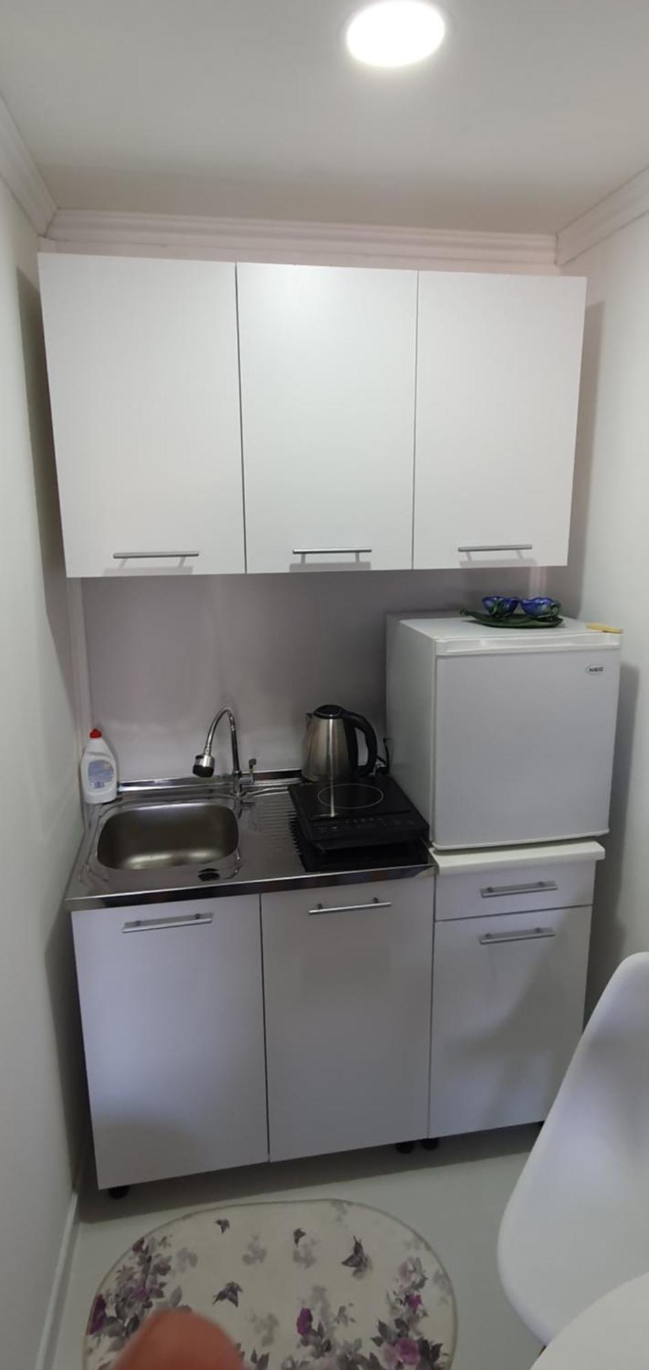 Cozzy Apartment Near The Aiport 波德戈里察 外观 照片